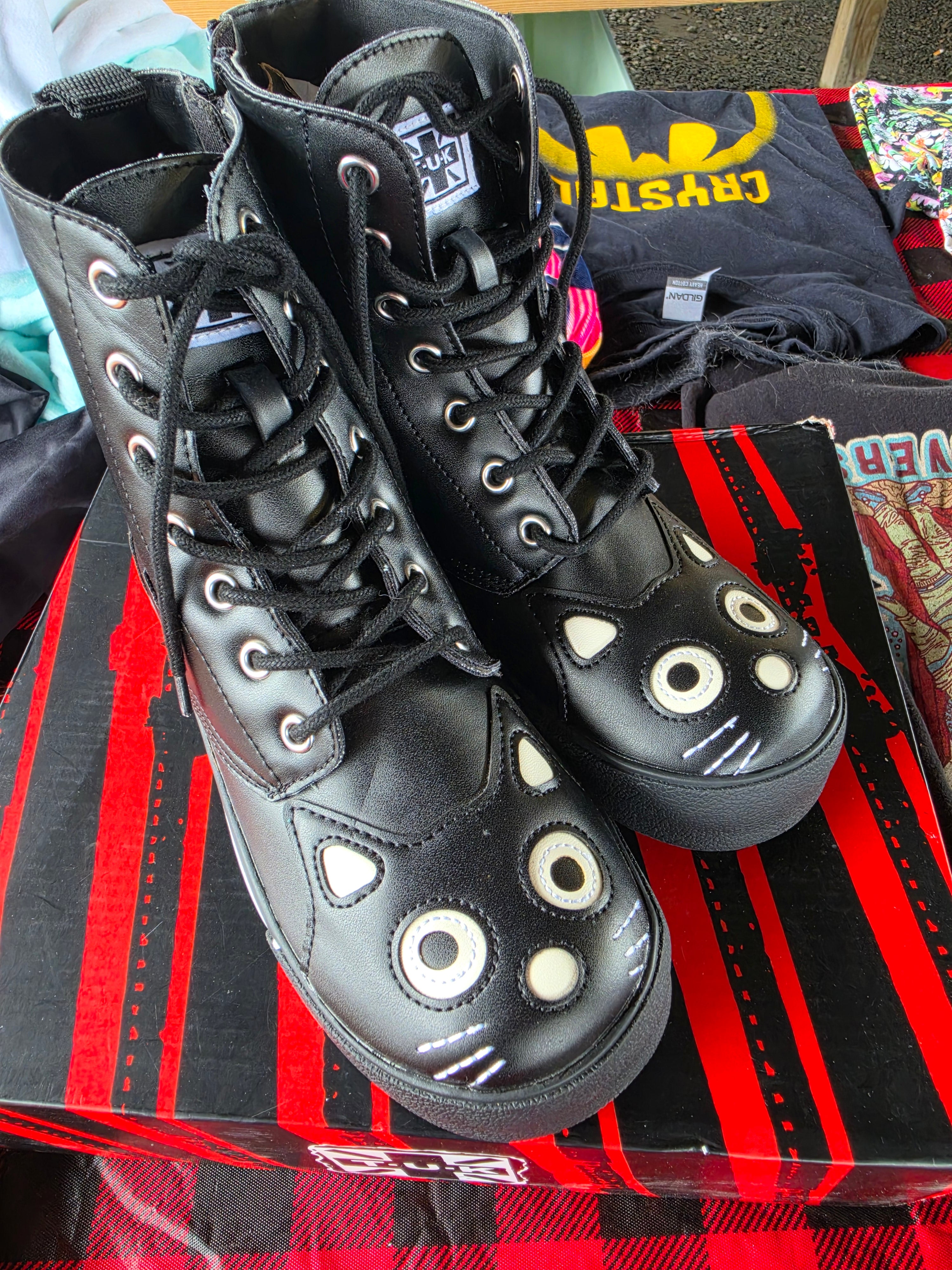 TUK Black Cat Boots Size 7